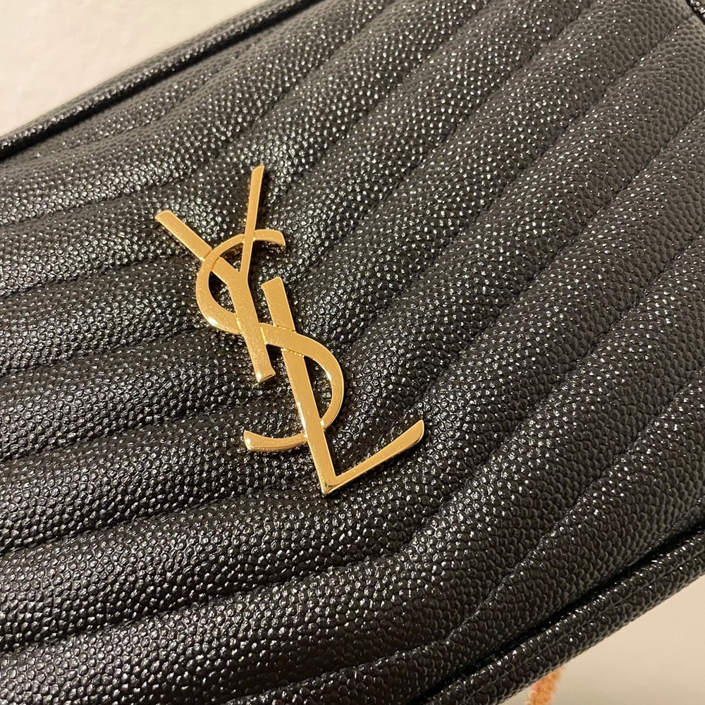 ❤️SOLD❤️Saint Laurent Mini Lou Camera Bag - Picture 4 of 8
